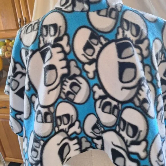 Handmade Kids Fleece Skull Poncho W Pocket & Hood Car Seat Blue Black White - Picture 10 of 15